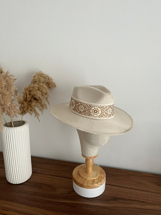 Fedora | AZUCENA