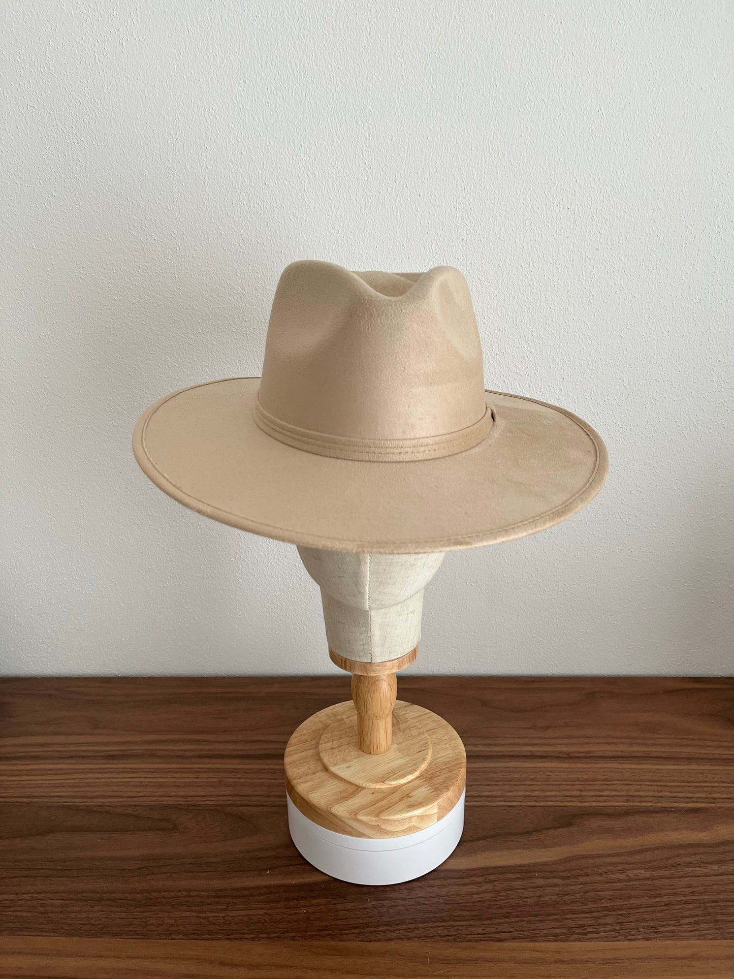 Fedora | BROMELIE