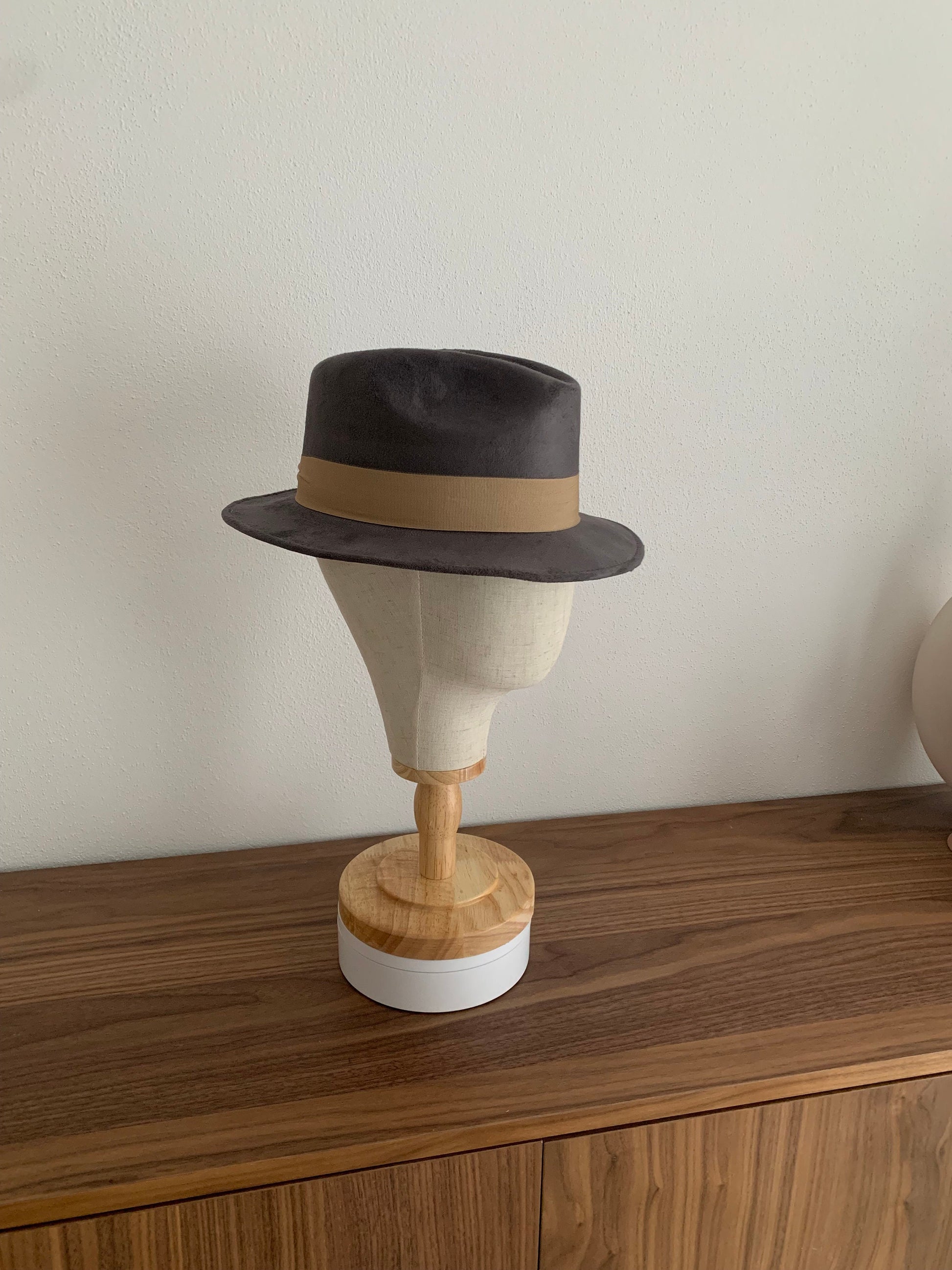 Trilby | GINSTER