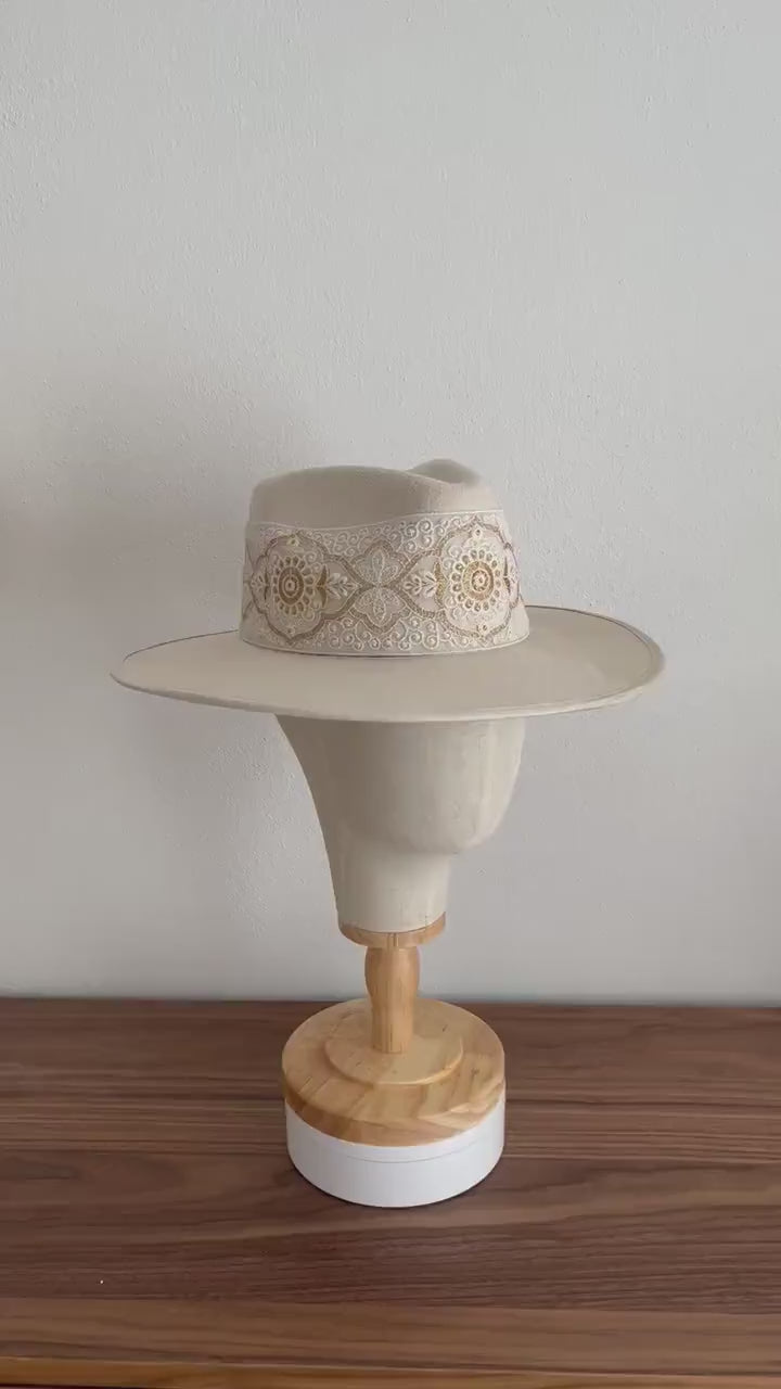 Fedora Hut Breiter Krempe Handgemachter Hut Flacher Rand Boho Hut | Wildleder Ivory Hut